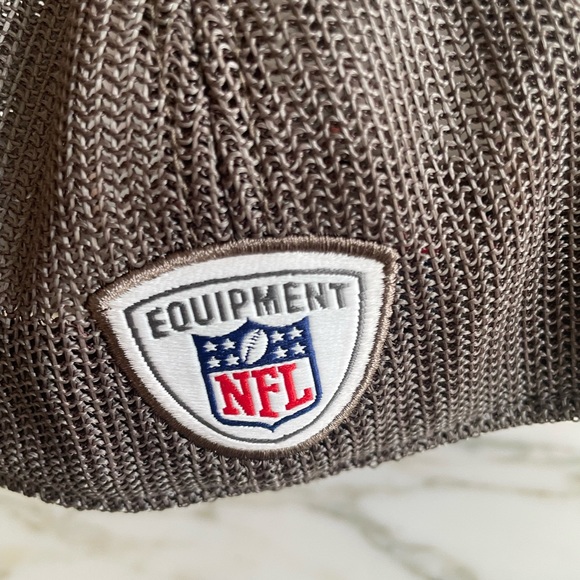 Tampa Bay Bucs Buccaneers NFL Trucker Hat Baseball Cap Reebok Infield Green Red - Picture 5 of 7